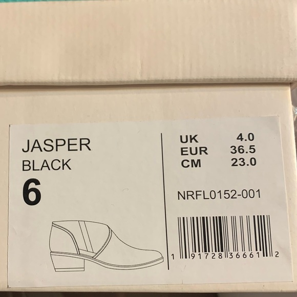 Not Rated Black Snake-Embossed Jasper Cut Out Boot Women’s Size 6 - Picture 4 of 6